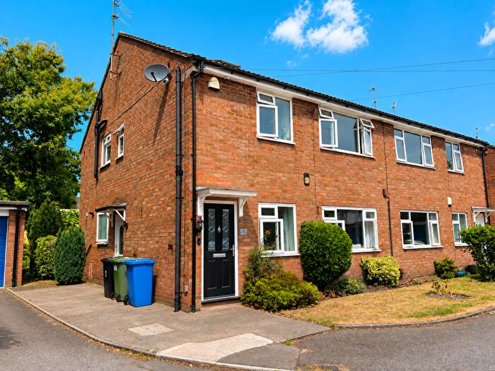 2 Bedroom Flat For Sale In Beech Road, Sale, M33