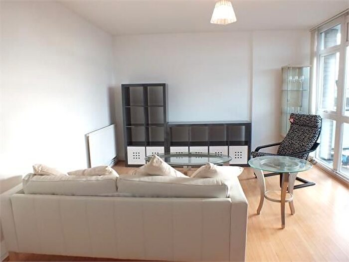 2 Bedroom Flat To Rent In Abbey Street, London, SE1