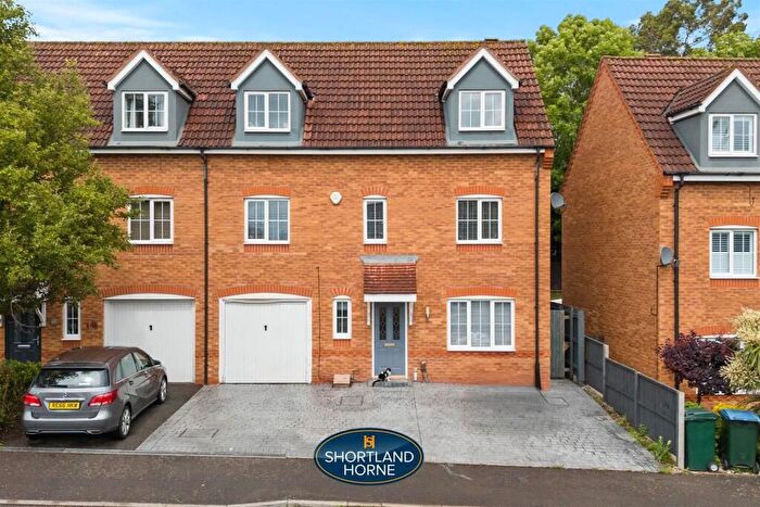 4 Bedroom Semi Detached House For Sale In Riverslea Road, Coventry, CV3