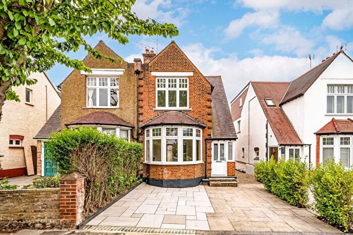 3 Bedroom Semi-Detached House To Rent In Selby Road, Ealing, W5