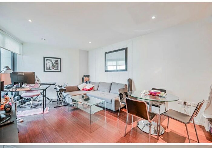 1 Bedroom Flat For Sale In Baltimore Wharf, London, E14