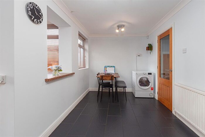 3 Bedroom Semi-Detached House For Sale In Woodlands Road, Lancaster, LA1