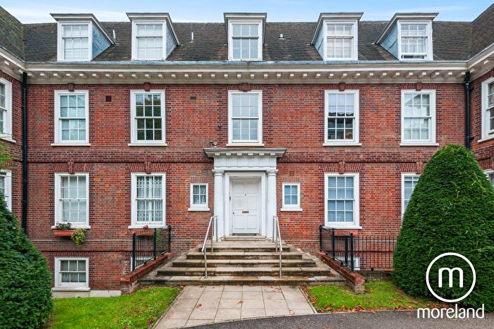 2 Bedroom Flat To Rent In Annandale House, West Heath Avenue, London, NW11