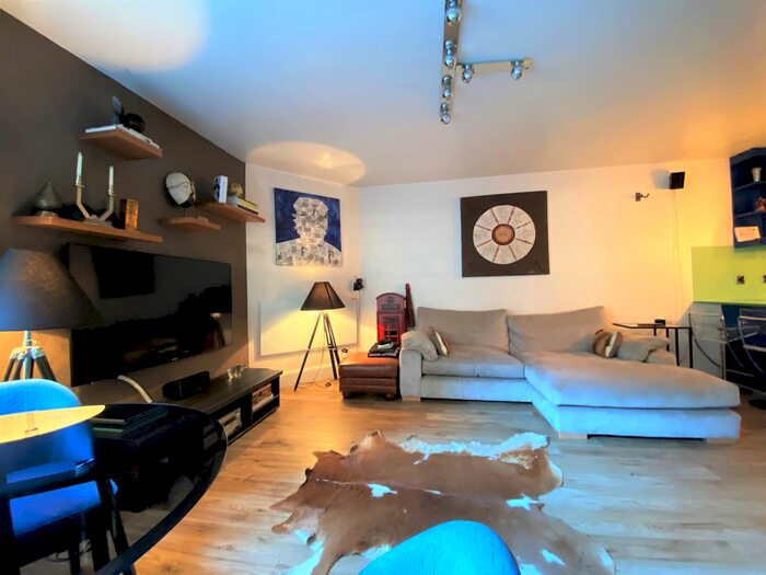 1 Bedroom Flat To Rent In Falconet Court, Wapping High Street, London, E1W