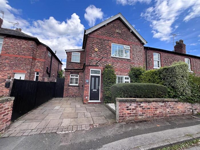 3 Bedroom End Of Terrace House For Sale In Hawthorn Walk, Wilmslow, SK9