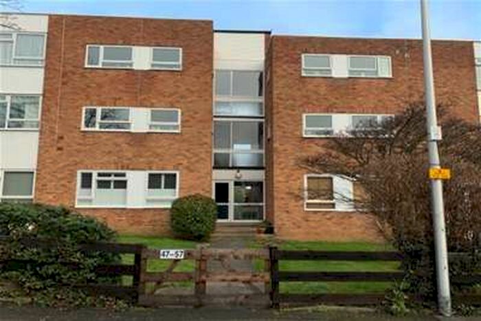 2 Bedroom Flat To Rent In Glengall Road, Woodford Green, IG8