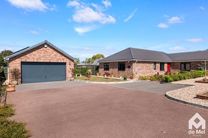 4 Bedroom Bungalow For Sale In Vizard Place, Ash Lane, Down Hatherley, GL2