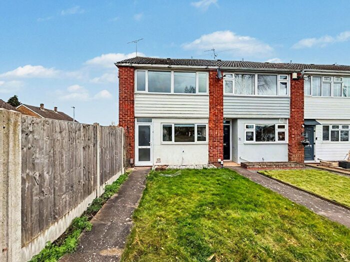 3 Bedroom Semi-Detached House To Rent In Warwick Green, Bulkington, CV12