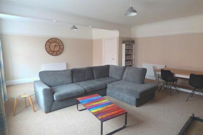 4 Bedroom Maisonette To Rent In Abergele Road, Colwyn Bay, LL29