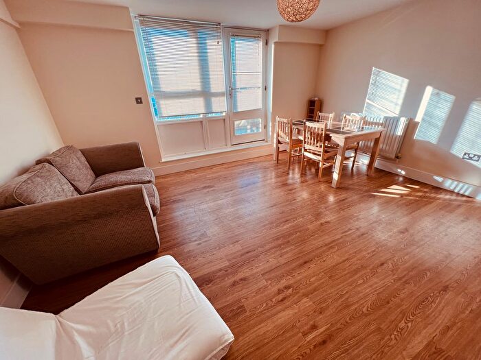 2 Bedroom Flat To Rent In Brownswood Road, Highbury, N4