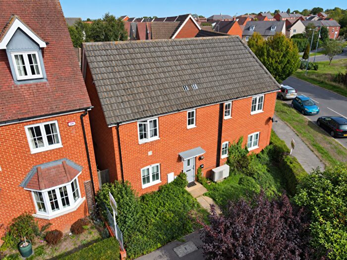 3 Bedroom End Of Terrace House To Rent In Livings Way, Stansted, CM24