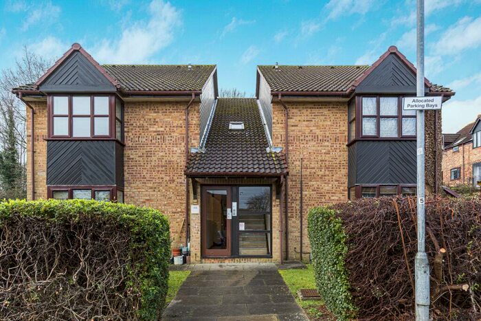 Studio To Rent In The Larches, Jersey Farm, St Albans, AL4