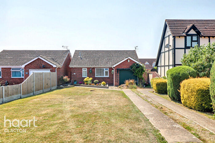 2 Bedroom Detached Bungalow For Sale In Jaywick Lane, Clacton-On-Sea, CO16