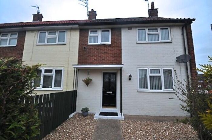 2 Bedroom End Of Terrace House To Rent In Hemswell Avenue, Hull, North Humberside, HU9
