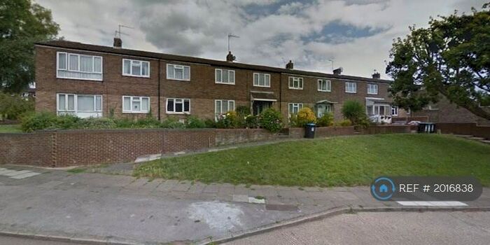 2 Bedroom Maisonette To Rent In Jupiter Drive, Herts, HP2