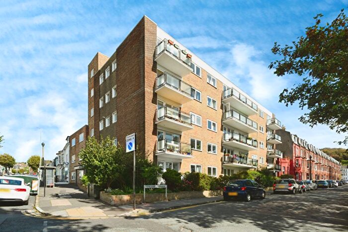 2 Bedroom Flat For Sale In College Terrace, Brighton, BN2