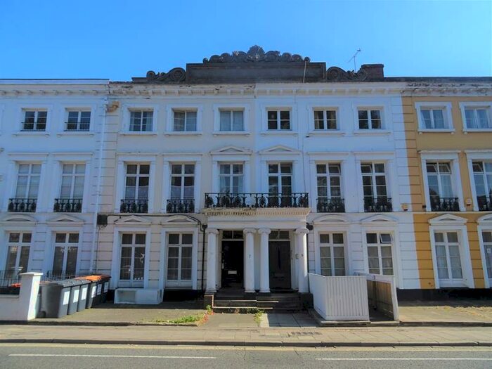 2 Bedroom Apartment To Rent In Flat D, Albert Terrace, MK40