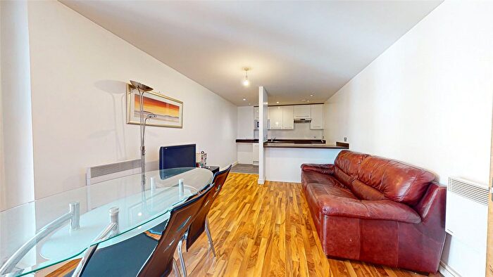 2 Bedroom Flat To Rent In The Quadrangle, Lower Ormand Street, Manchester, M1