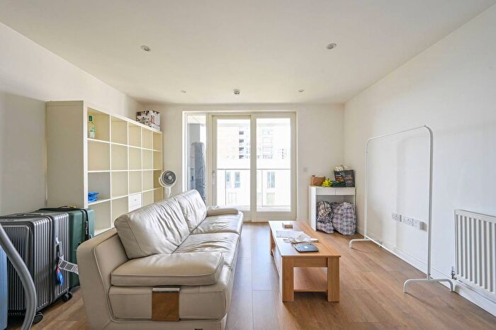 2 Bedroom Flat For Sale In Celestial House, Poplar, London, E14