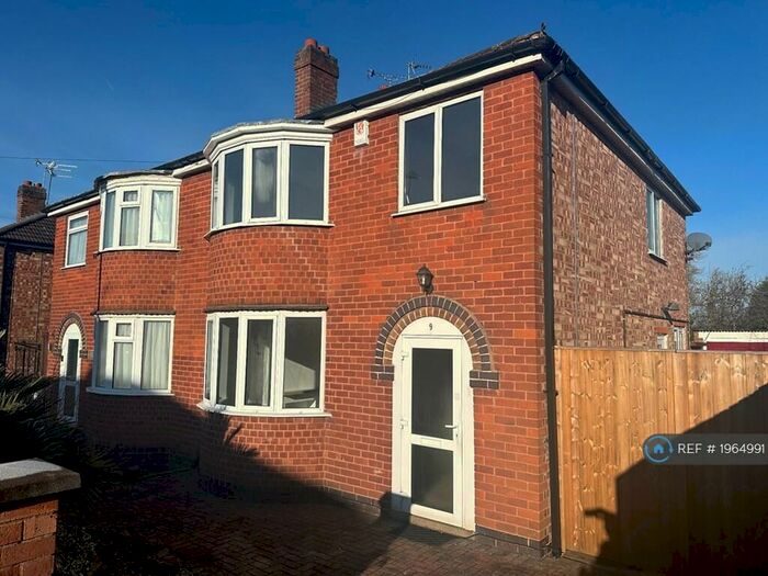 3 Bedroom Semi-Detached House To Rent In Croft Drive, Wigston, LE18