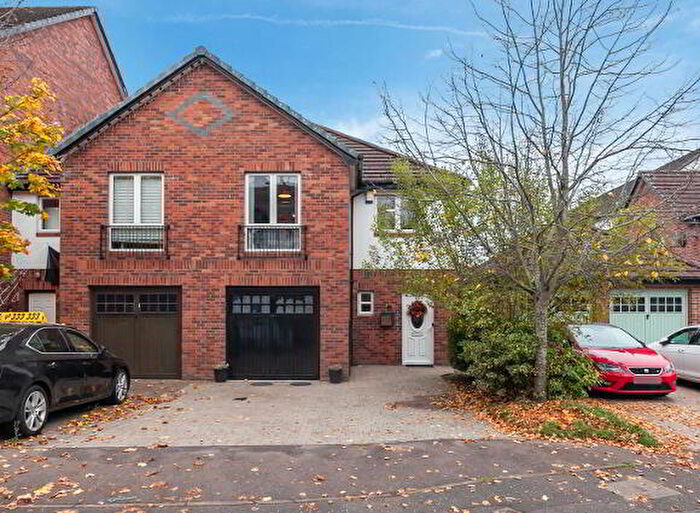 3 Bedroom TownHouse For Sale In St. Annes Road, Belfast, BT10