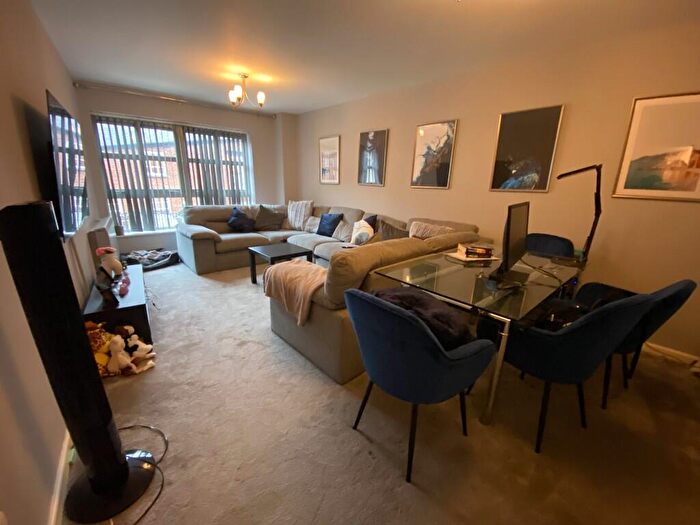 2 Bedroom Flat For Sale In George Street, Birmingham, B3