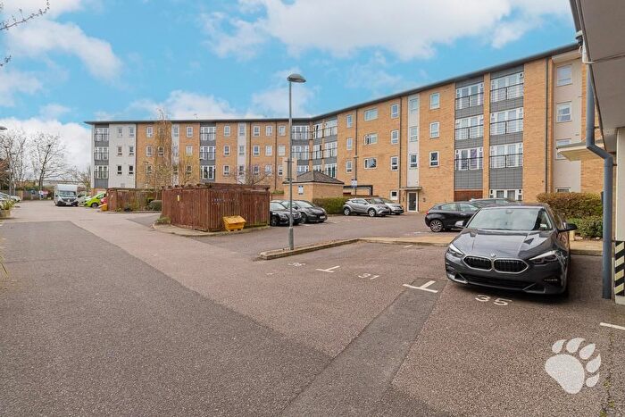2 Bedroom Flat For Sale In Southernhay Close, Basildon, SS14