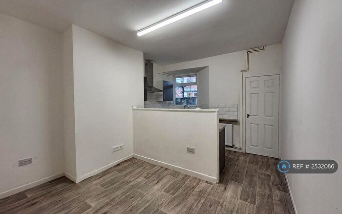 2 Bedroom Terraced House To Rent In Blackpool Street, Manchester, M11
