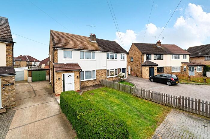 3 Bedroom Semi-Detached House For Sale In Hurst Road, Burnham, Slough, Berkshire, SL1