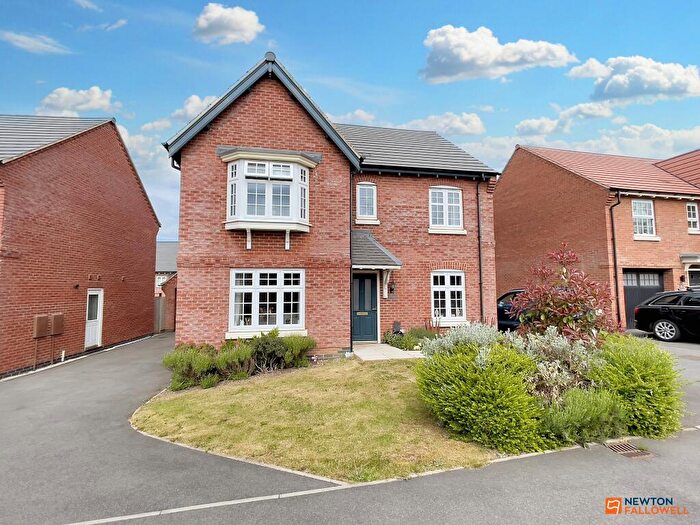 4 Bedroom Detached House For Sale In Bennett Close, Hugglescote, LE67