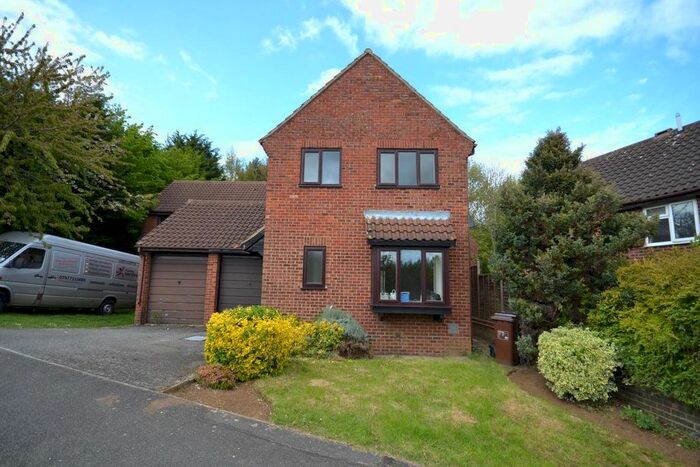 4 Bedroom Detached House To Rent In Penn Gardens, Northampton, NN4