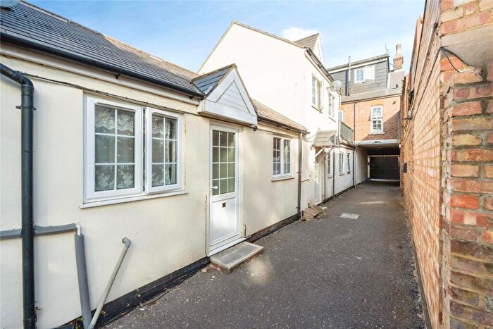 1 Bedroom Flat For Sale In Ashton Road, Luton, Bedfordshire, LU1