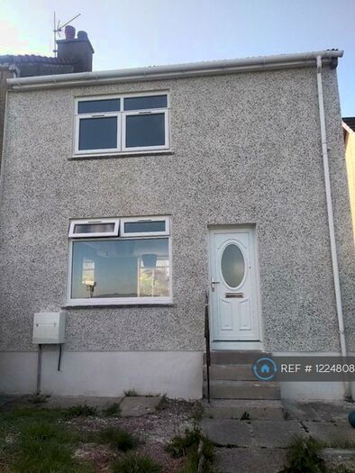 2 Bedroom End Of Terrace House To Rent In Ladysmith Road, Kilbirnie, KA25