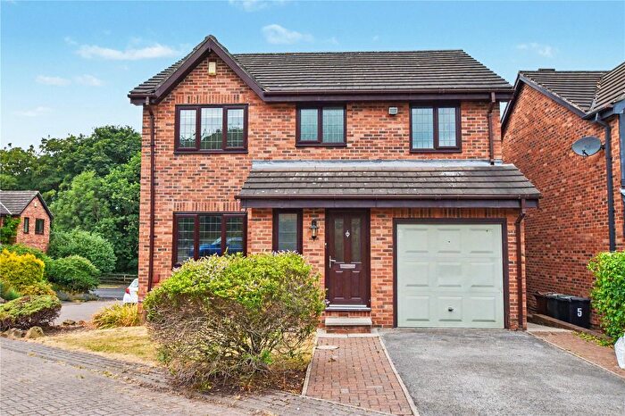 4 Bedroom Detached House For Sale In The Oaks, Churwell, Morley, Leeds, LS27