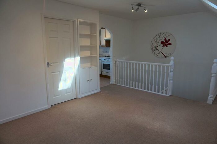 2 Bedroom Flat To Rent In Lascelles Drive, Pontprennau, CF23