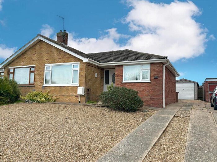 2 Bedroom Detached Bungalow For Sale In Claydon Drive, Oulton Broad, Lowestoft, Suffolk, NR32