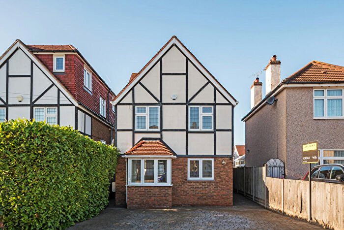 5 Bedroom Detached House For Sale In Queenswood Road, Sidcup, DA15