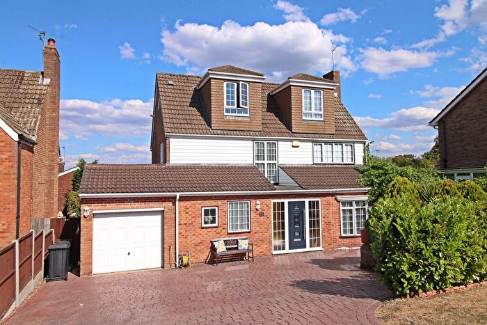 4 Bedroom Detached House For Sale In Cameron Road, Bromley, BR2