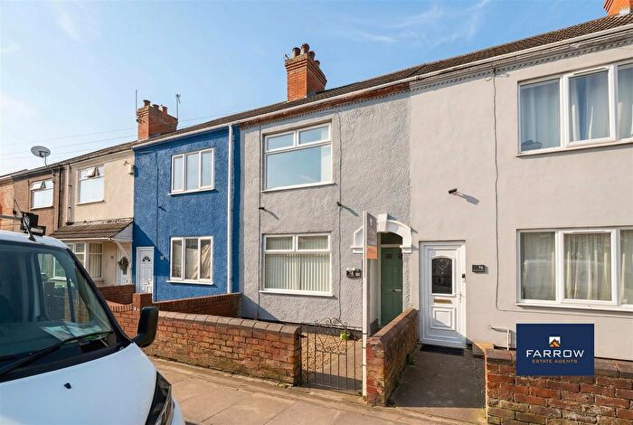 3 Bedroom Terraced House For Sale In Elsenham Road, Grimsby, DN31