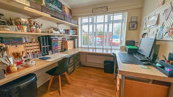 4 Bedroom Detached House For Sale In The Long Shoot, Nuneaton, CV11