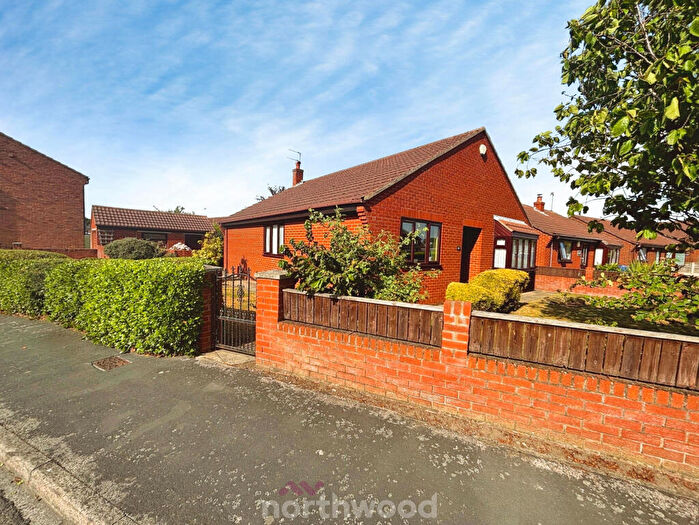 3 Bedroom Bungalow For Sale In Harpenden Drive, Dunscroft, Doncaster, DN7