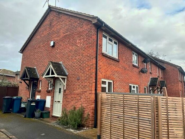 1 Bedroom House To Rent In Bridgestone Drive, Bourne End, SL8
