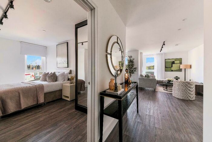 4 Bedroom Apartment To Rent In -, Scrubs Lane, North Kensington, London, NW10