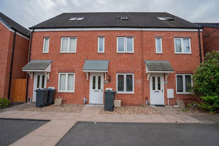 3 Bedroom Town House To Rent In Culey Green Way, Birmingham, B26