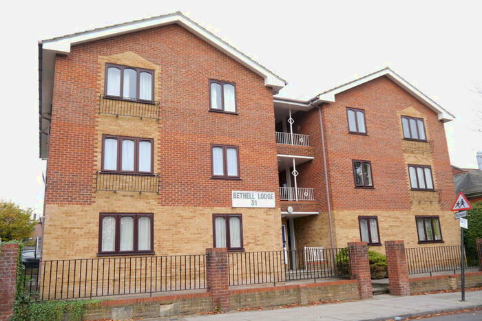 2 Bedroom Flat To Rent In Bethell Lodge, Springfield Road, London, N11