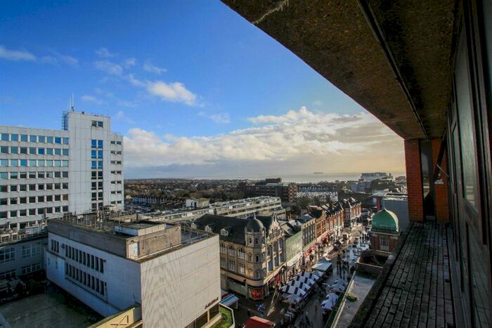 1 Bedroom Apartment To Rent In High Street, Southend On Sea, SS1