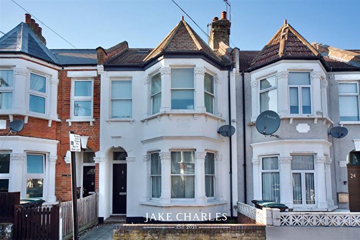 3 Bedroom Flat To Rent In Imperial Road, London, N22