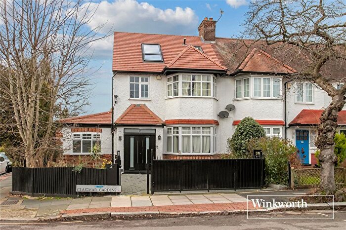 4 Bedroom Semi-Detached House To Rent In Claigmar Gardens, Finchley, London, N3