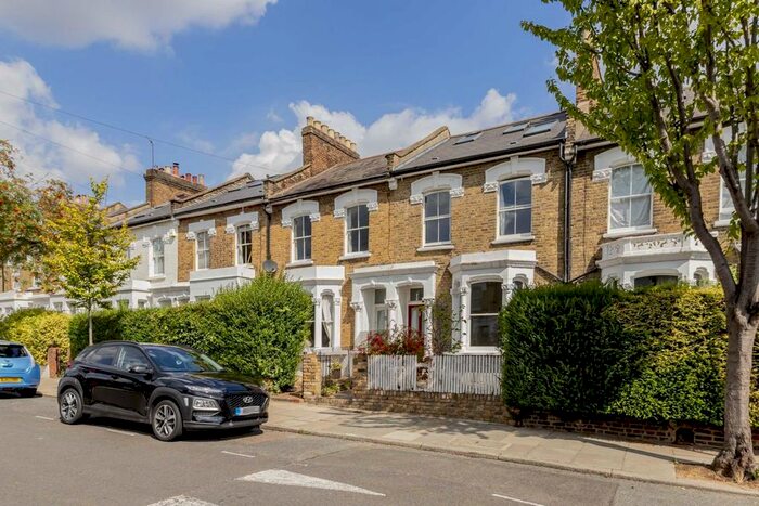 3 Bedroom Terraced House To Rent In Beversbrook Road, London, N19