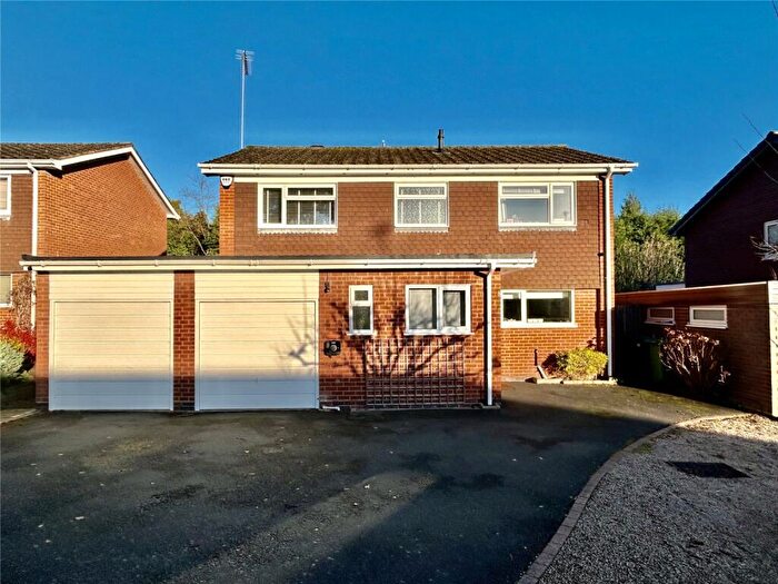 4 Bedroom Detached House For Sale In Barnetts Close, Kidderminster, Worcestershire, DY10